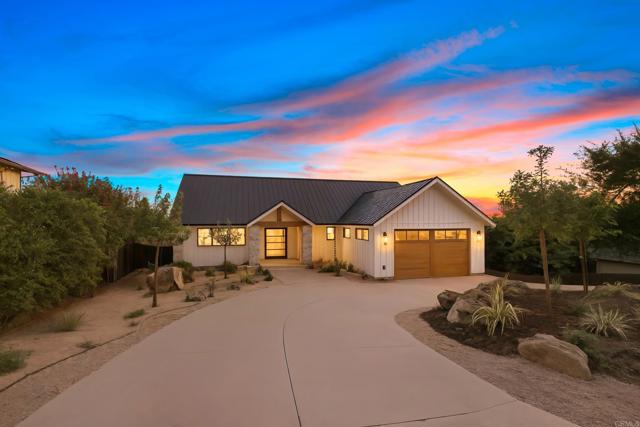 3920 Holly Brae, Carlsbad CA: https://media.crmls.org/mediaz/93154846-fe70-46c7-8309-cdc6682b81da.jpg