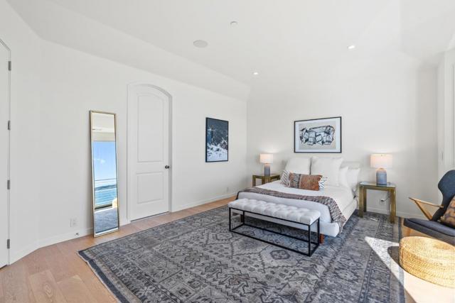 108 Grove Lane, Capitola CA: https://media.crmls.org/mediaz/9315908d-68eb-429f-9ecb-65f27d2efafb.jpg