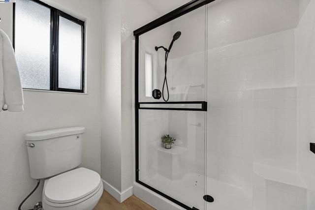 2227 Foxhill Drive, Martinez CA: https://media.crmls.org/mediaz/93165c55-d262-44dd-818e-e230c55bdece.jpg