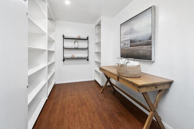 Detail Gallery Image 32 of 43 For 15306 Las Planideras, Rancho Santa Fe,  CA 92067 - 6 Beds | 3/1 Baths