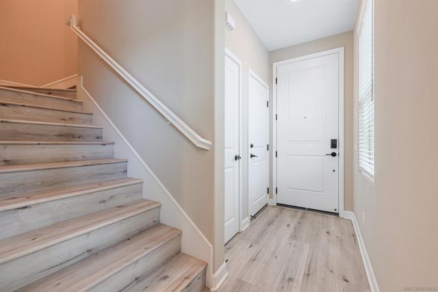 2065 Carol Lee Ln, Escondido CA: https://media.crmls.org/mediaz/9318c42e-e6ff-457f-9991-fd5a1864341c.jpg