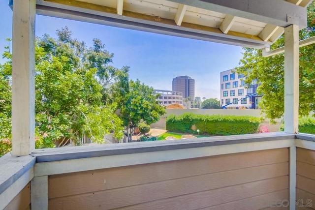Image 28 of 34 For 9280 Towne Centre Dr  41