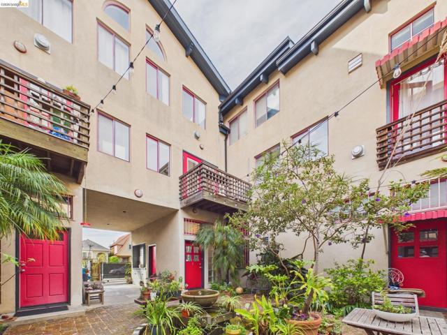 Image 37 of 38 For 2932 Filbert St 2