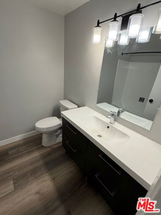 101 Catamaran (#3,4,5,6) Street, Marina del Rey CA: https://media.crmls.org/mediaz/93199f67-6139-4660-9d5d-f4f808cb7a3f.jpg