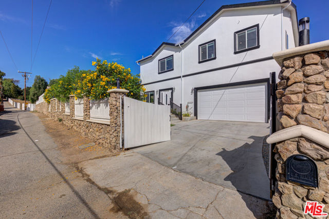 23177 Schumann Road photo 2