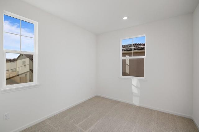 2130 Gladiola Drive, Hollister CA: https://media.crmls.org/mediaz/931a26d0-d61e-48a5-89e4-f86b3ea0846f.jpg