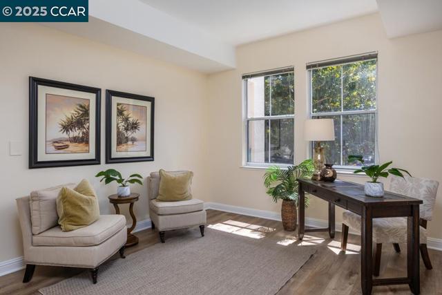 1860 Tice Creek Dr, Walnut Creek CA: https://media.crmls.org/mediaz/931a41af-2d71-4f72-bac4-0729ca93af39.jpg