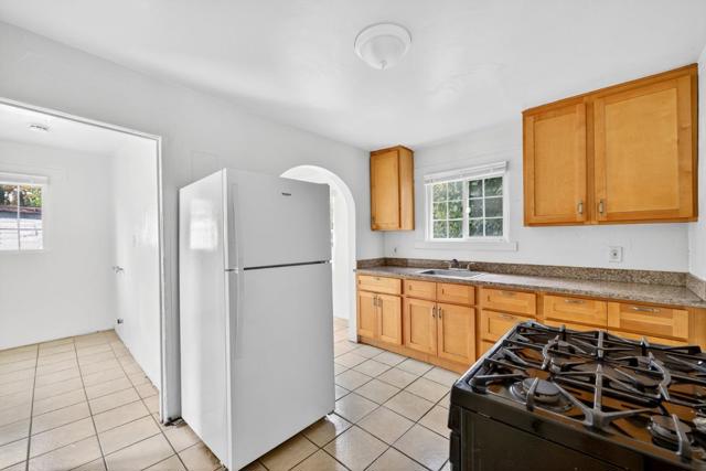 951 N 4th Street, San Jose CA: https://media.crmls.org/mediaz/931ae281-2281-4b75-9466-6634eff9fa81.jpg