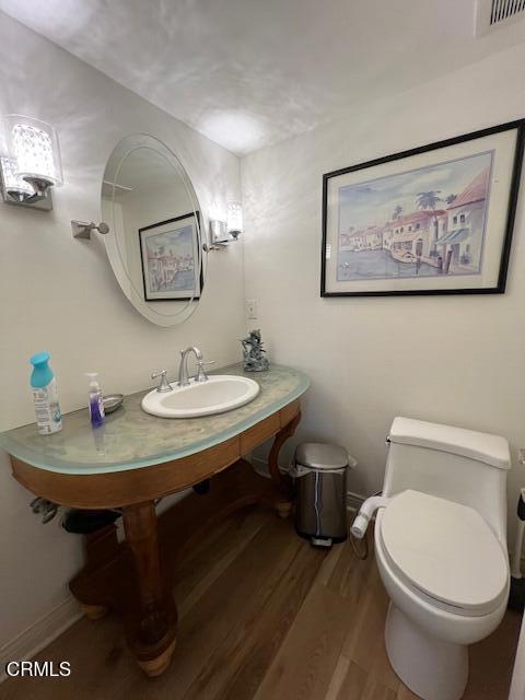 988 Peninsula Street, Ventura CA: https://media.crmls.org/mediaz/931baa60-3c75-45db-9919-36faee5c4495.jpg