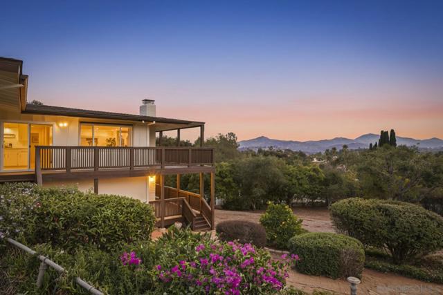 863 Via Rancho Pkwy, Escondido CA: https://media.crmls.org/mediaz/931c36fc-f55c-4a30-8dd9-6a29b7b3199d.jpg