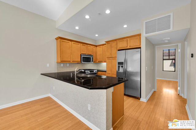 213 Villorrio Drive, Palm Springs, CA 92262
