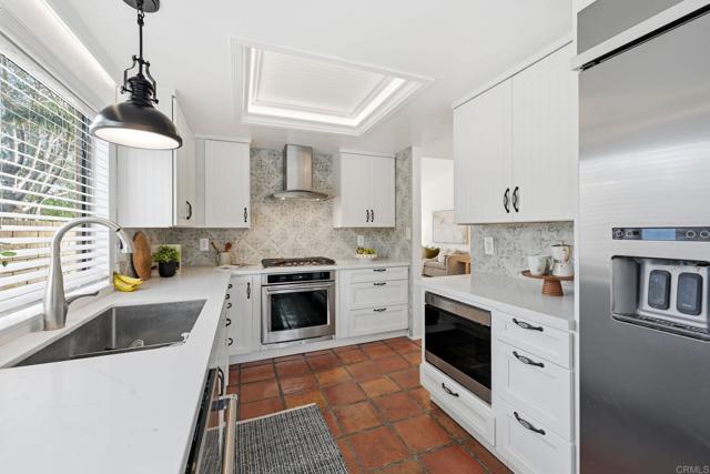 Detail Gallery Image 14 of 50 For 3694 Fallon Cir, San Diego,  CA 92130 - 2 Beds | 2 Baths