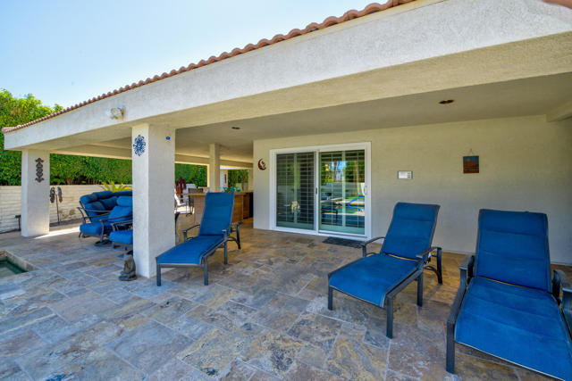 39060 Kilimanjaro Court, Palm Desert CA: https://media.crmls.org/mediaz/931e385e-9fea-4b7f-b74f-e17e3fa787bc.jpg