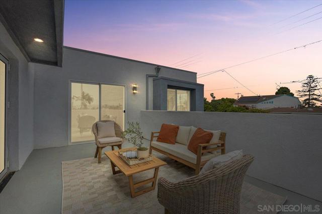 914 10th St, Imperial Beach CA: https://media.crmls.org/mediaz/931ea719-fb9f-48e8-99d7-f0bbe5e8e7e3.jpg