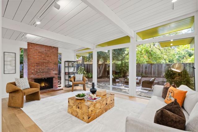 3310 Kenneth Drive, Palo Alto CA: https://media.crmls.org/mediaz/931fc692-cba4-4867-9bae-3cc6731ba16c.jpg