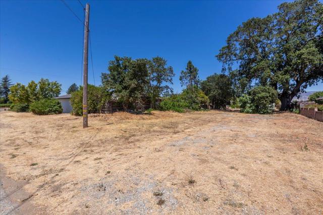 190 W San Martin Avenue, San Martin CA: https://media.crmls.org/mediaz/931feafc-848d-4f75-8d5f-577b533f6086.jpg