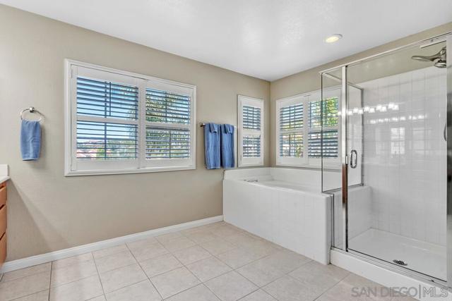 4252 Alta Vista Court, Oceanside CA: https://media.crmls.org/mediaz/93215990-6a41-4e2d-b27f-a4b088f7645e.jpg