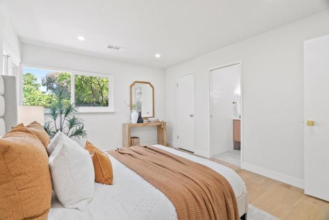 520 S Bayview Avenue, Sunnyvale CA: https://media.crmls.org/mediaz/932296b1-ab8f-43f0-9a25-6ccd07498609.jpg