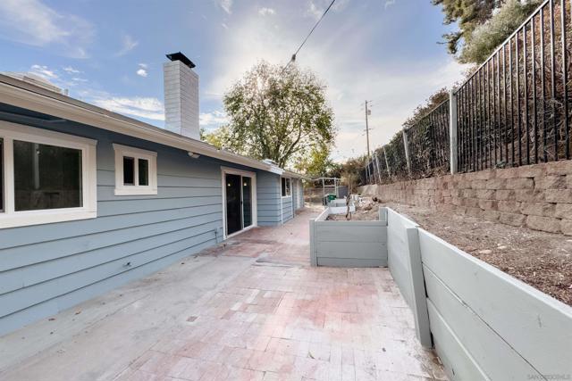 11774 Rocoso Rd, Lakeside CA: https://media.crmls.org/mediaz/93234b7d-1867-4ef9-807d-70fce97723a6.jpg
