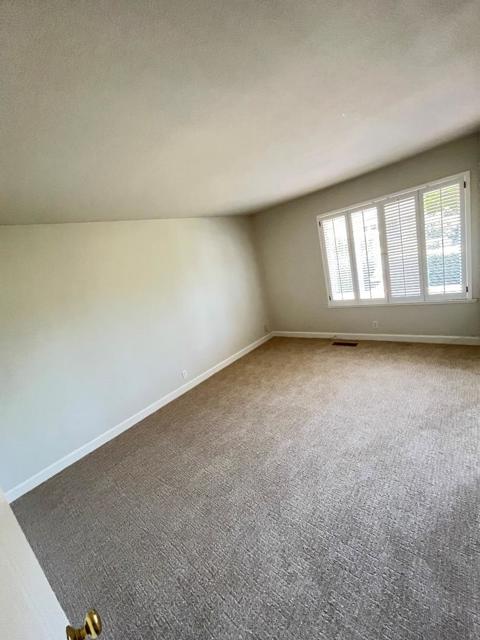 2066 Touraine Lane, Half Moon Bay CA: https://media.crmls.org/mediaz/9323b33c-c972-4d13-a090-5519dab4e373.jpg