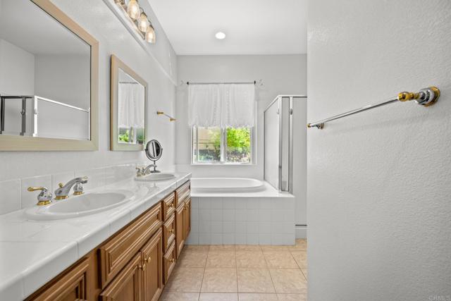 Detail Gallery Image 17 of 26 For 6460 Goldenbush Dr, Carlsbad,  CA 92011 - 3 Beds | 2 Baths