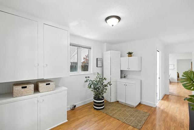 333 Stanford Avenue, Palo Alto CA: https://media.crmls.org/mediaz/93243693-522f-4393-a4c9-2520cfce1d09.jpg
