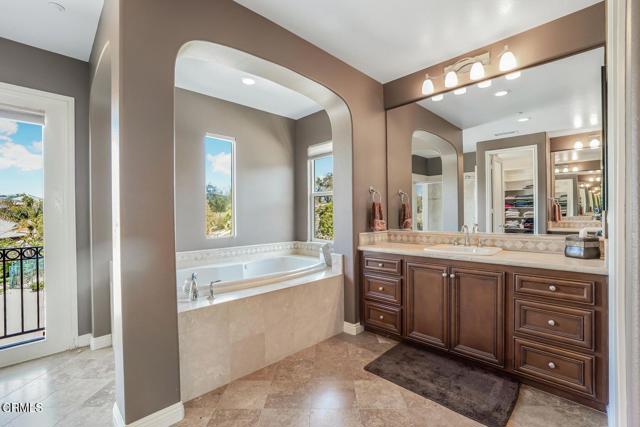 Detail Gallery Image 20 of 55 For 3447 Sentinel Ct, Simi Valley,  CA 93065 - 5 Beds | 4/1 Baths