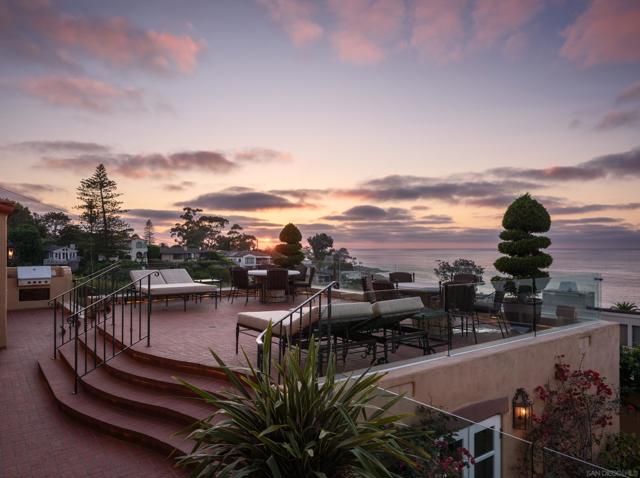 7757 Whitefield Pl, La Jolla CA: https://media.crmls.org/mediaz/93247ff5-9607-4eb2-b942-0af75b6f231e.jpg