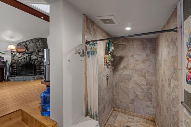 146 Calle De La Ventana, Carmel Valley CA: https://media.crmls.org/mediaz/9324dc49-10fb-470b-8aee-fa2d63e92c30.jpg