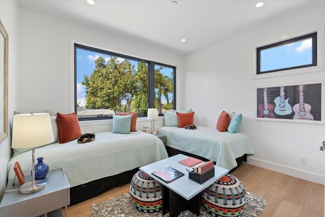 2572 Borax Drive, Santa Clara CA: https://media.crmls.org/mediaz/93254dc4-a7d0-4da7-85ea-c1ac1159327a.jpg