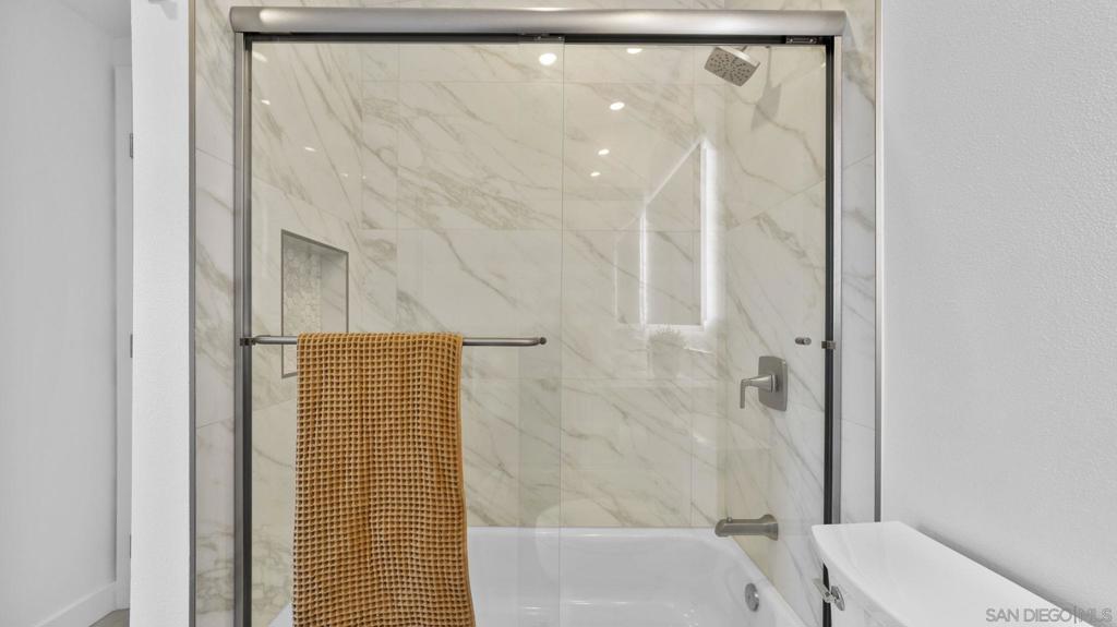 MLS #250043046SD image #31