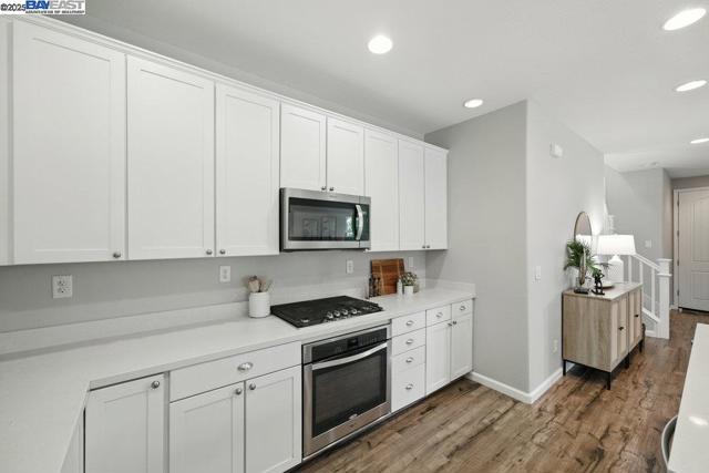 218 Stratus Cmn, Livermore CA: https://media.crmls.org/mediaz/9325b06d-a284-42d8-bd2e-39e362a95496.jpg