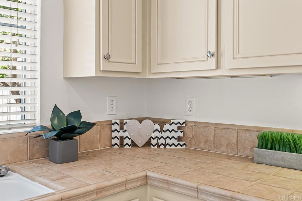 463 Cornwall Glen - photo 18