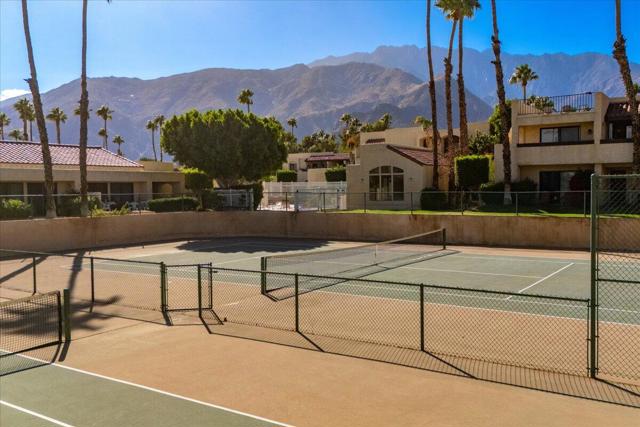 200 E Racquet Club Road, Palm Springs CA: https://media.crmls.org/mediaz/9326d736-5520-4d78-b93a-425f4492ca51.jpg