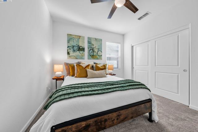 2305 Augusta Ave, Tracy CA: https://media.crmls.org/mediaz/9327ce09-7806-4534-b8e5-993bd44752b7.jpg