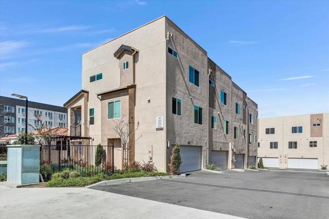 Detail Gallery Image 24 of 30 For 402 Creekside Cir, San Diego,  CA 92114 - 3 Beds | 3 Baths