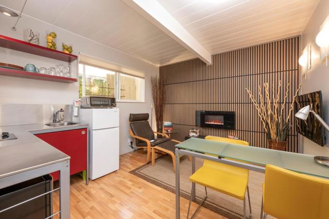 1652 Lexington Avenue, San Mateo CA: https://media.crmls.org/mediaz/932877db-40d2-489b-985f-b54d6ff3a0a2.jpg