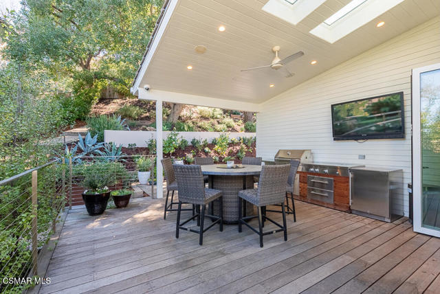 2443 Stafford Road, Westlake Village CA: https://media.crmls.org/mediaz/93298b98-52a7-4dd3-a1d0-956142c8aa3a.jpg