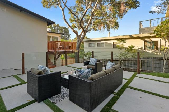1560 Alturas Drive, Burlingame CA: https://media.crmls.org/mediaz/932a95db-4cdf-4f70-8167-c1574fd56f80.jpg