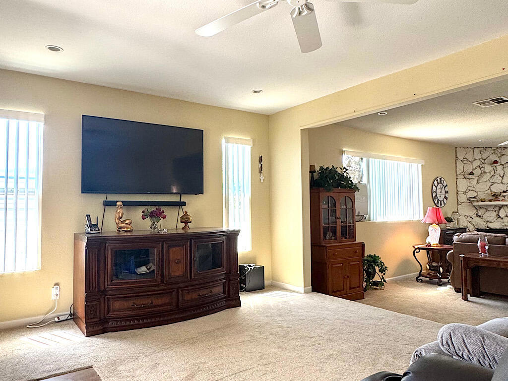 MLS #219136633DA image #5