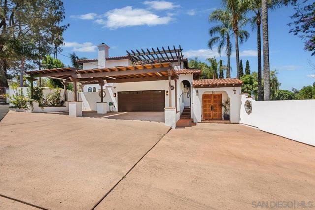 2103 Sunnyside Ave, El Cajon CA: https://media.crmls.org/mediaz/932c00e8-1955-4d34-8726-b0dd7d58e78e.jpg