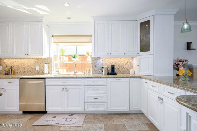 26007 Philrich Circle, Calabasas CA: https://media.crmls.org/mediaz/932c485b-fa0d-4893-8c9c-c7ea06a1bc53.jpg