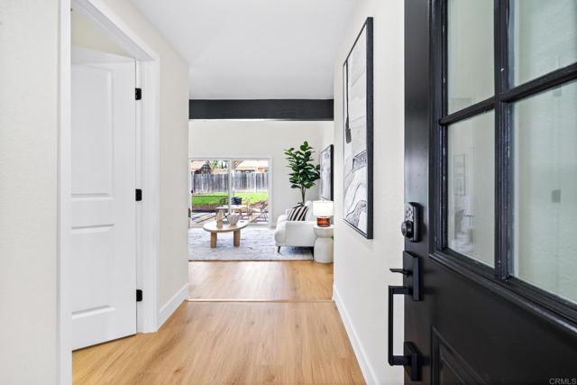 Detail Gallery Image 2 of 41 For 748 Granada Dr, Vista,  CA 92083 - 5 Beds | 2 Baths