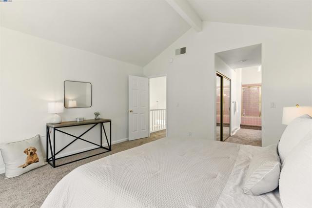 33243 Sunriver Cmn, Fremont CA: https://media.crmls.org/mediaz/932d3dad-648a-4d7e-85df-4212f4c99d3e.jpg