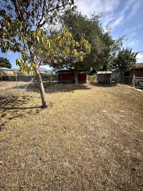 757 Middlefield Road, Salinas CA: https://media.crmls.org/mediaz/932d4a10-38c7-45e6-9b71-3b9a2c086567.jpg