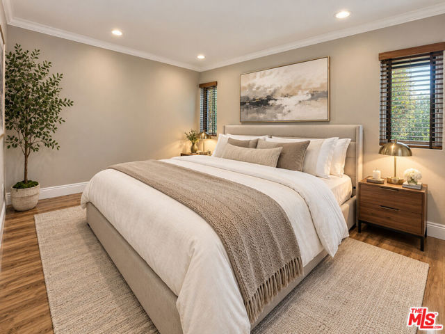 2300 Benedict Canyon Drive photo 23