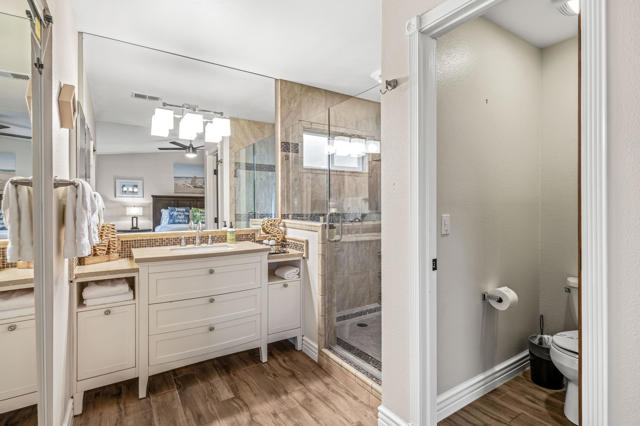 1289 E Caleta Way, Palm Springs CA: https://media.crmls.org/mediaz/932de8cd-f0fd-4f5e-bc81-60a1bba45373.jpg