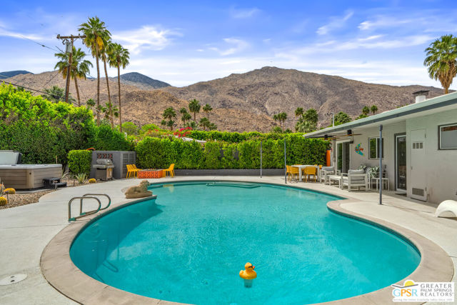 281 E Ocotillo Avenue, Palm Springs CA: https://media.crmls.org/mediaz/932e4811-fe72-4ee5-9e4f-5f539364fb97.jpg