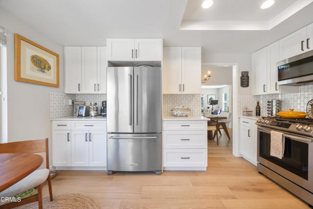 27220 Waterford Drive, Valencia CA: https://media.crmls.org/mediaz/932ec221-2db0-43fa-b55b-93e87b678034.jpg