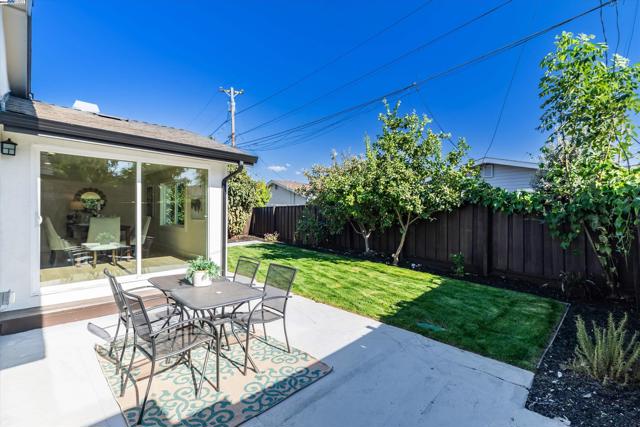 Image 37 of 49 For 344 Silvertip Ct